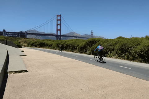 San Francisco: Mit dem Fahrrad zur Brücke und zurück mit der FähreTandemfahrrad