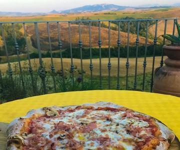 Volterra: Pizza Cooking Class in a tuscan farmhouse