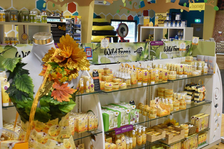 Auckland: Wai-O-Tapu and Lake Taupo Private Day Tour