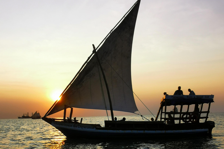 3-godzinny rejs dau o zachodzie słońca na Zanzibarze