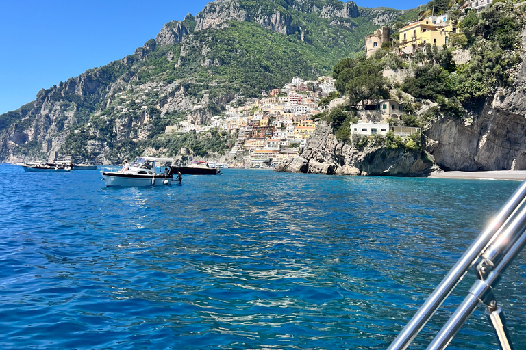Amalfi Coast Boat Tour from Sorrento or Capri-Positano-Naples Boat tour on the Amalfi Coast from Sorrento