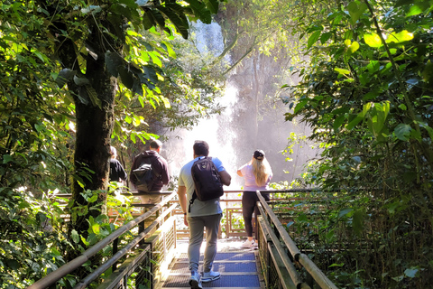 Tour privado de un día por las cataratas de Iguazú: Ambos lados, ¡el mismo día!