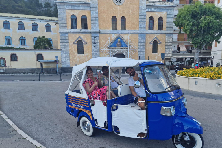 Tour romantico in tuk tuk con degustazione di vini nelle colline di Amalfi