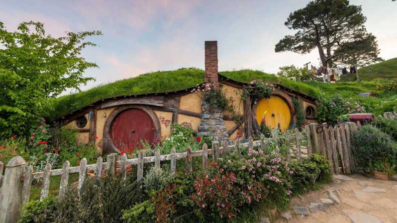 LOTR Tour) Hobbiton Village with Blue Spring
