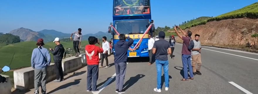 Visite guidée de Munnar en bus à impériale avec vue royale