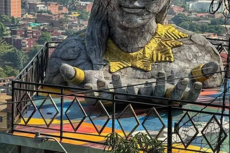 Tour privato a piedi della Comuna 13 di Medellín