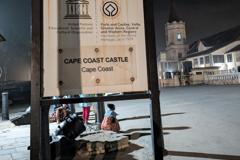 Cape Coast: Evening Castle Tour, Township Walk & Night Bites