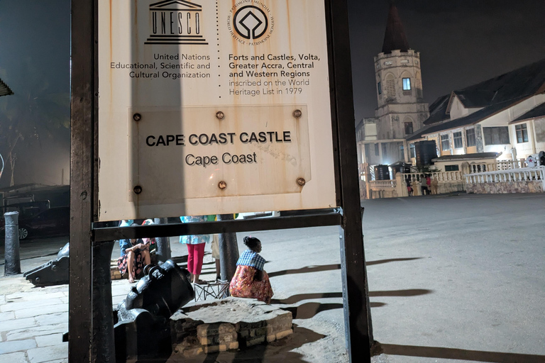 Cape Coast: Evening Castle Tour, Township Walk & Night Bites