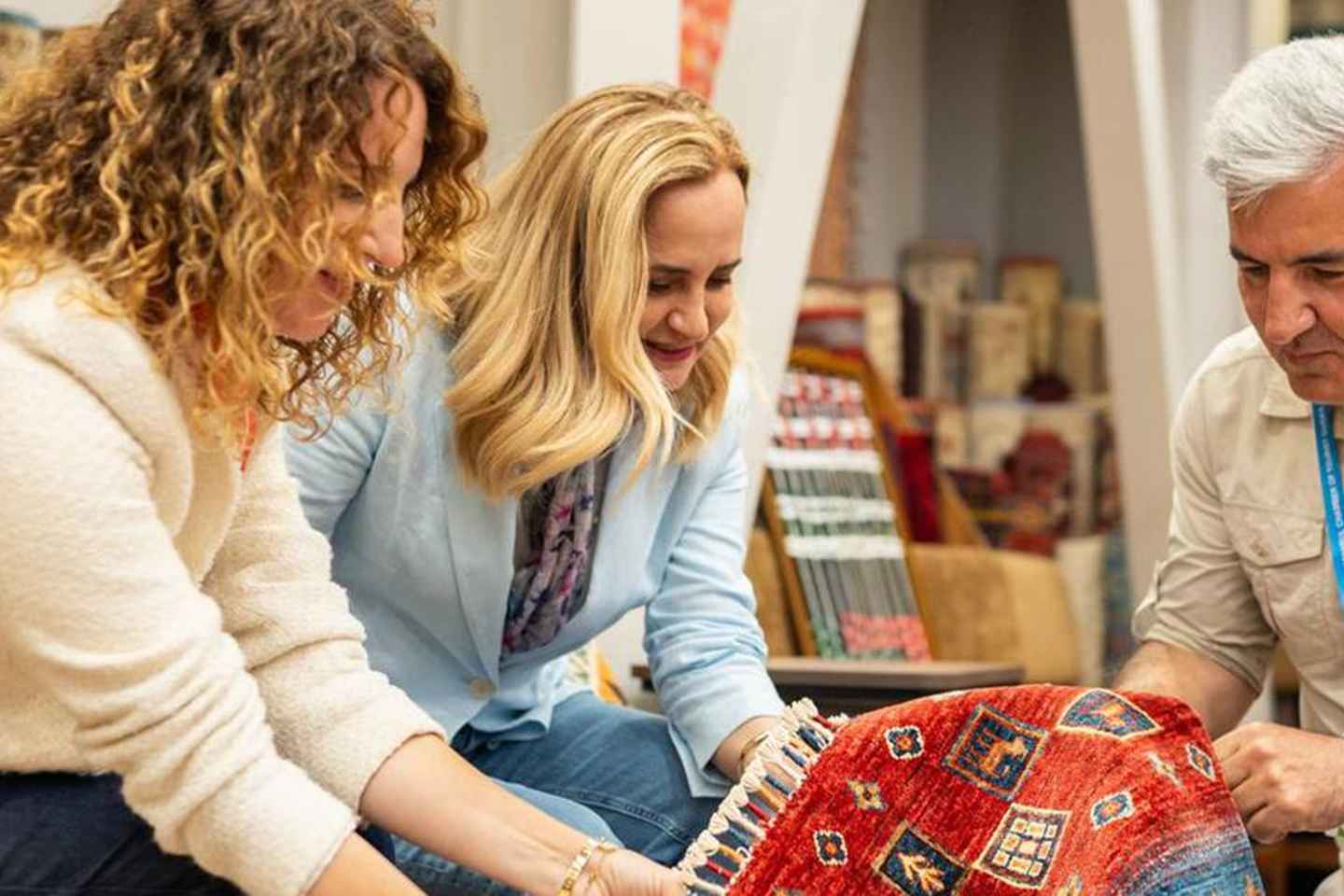 Rug Shopping Private Tour with expert Grand Bazaar