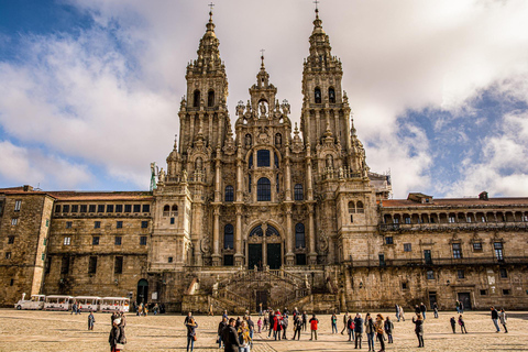 La Coruna: Santiago Essential Van Private Tour for Cruisers