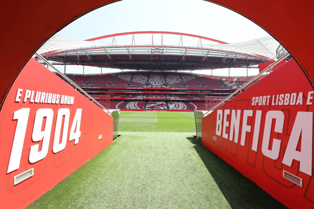 Lissabon: Benfica Luz Stadium Tour med souvenirhalsduk