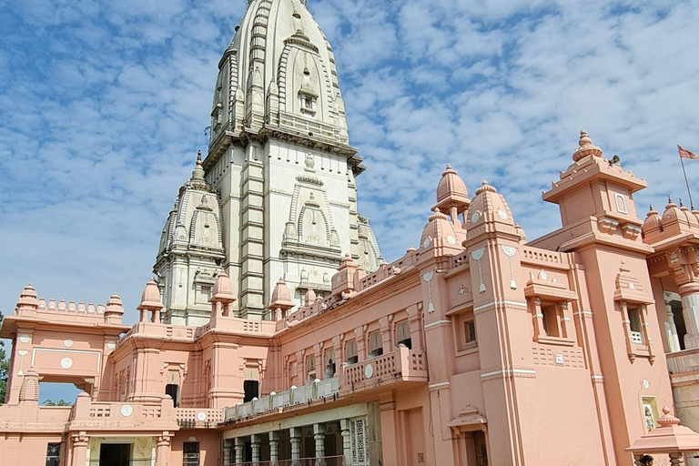 Varanasi: Ganztagestour mit Bootsfahrt &amp; Sarnath-Erkundung