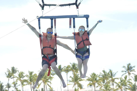 Parasailing em Punta Cana: Adrenalina no céu