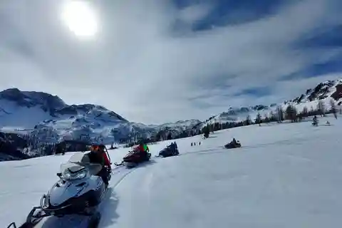Laggio di Cadore: Snowmobile Tour in den Dolomiten