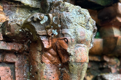 Santuario de My Son y Senderismo de Montaña - PeregrinaciónMi hijo Santuario Viaje de madrugada