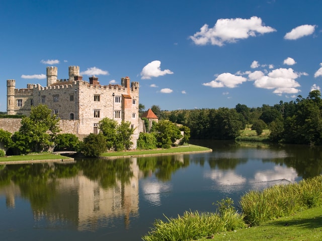 From London: Leeds Castle, Canterbury Cathedral & Dover