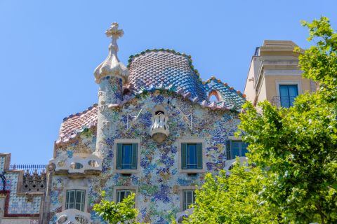 Fra Costa Brava: Barcelona og Antoni Gaudís arbejde Bustur