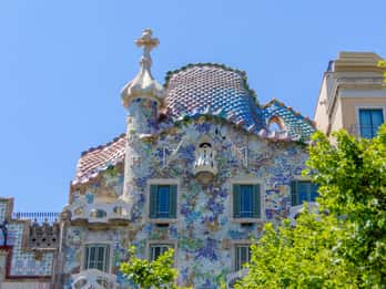 From Costa Brava: Barcelona and Antoni Gaudí's Work Bus Tour