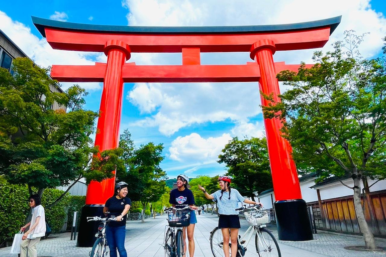 Kioto: Wycieczka rowerowa z Fushimi Inari Shrine i Tofukuji ...