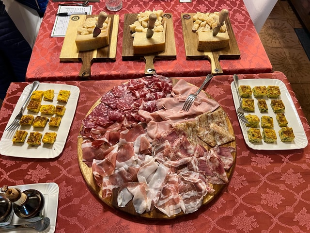 Bologna/Modena: Parmigiano, Ferrari, & Wine Tour with Lunch