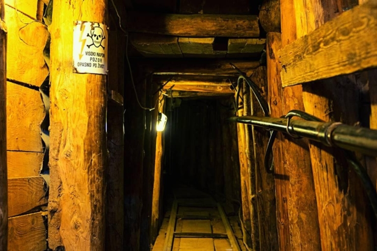 Od ciemności do światła: Tunel nadziei Prywatna wycieczka do Sarajewa