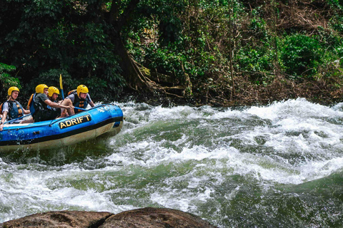 Grade 3 White water rafting on the Nile River