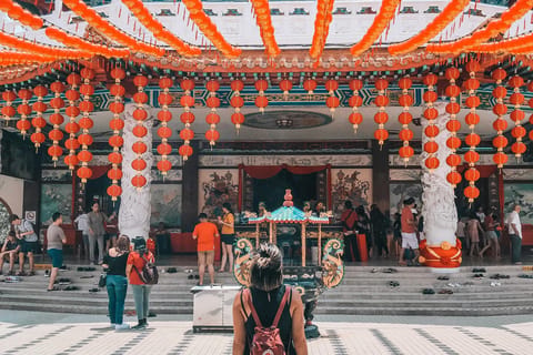 Kuala Lumpur Photo Tour: Batu Caves to Petronas Tour