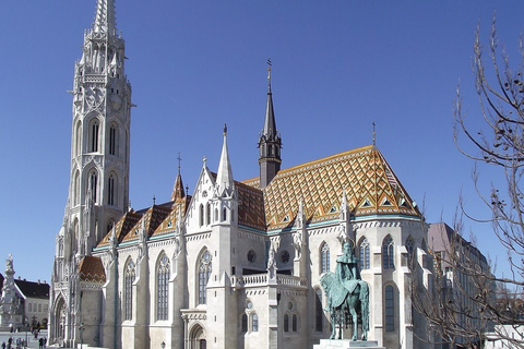 Budapest: tour a piedi del castello di Buda in tedescoTour privato in tedesco