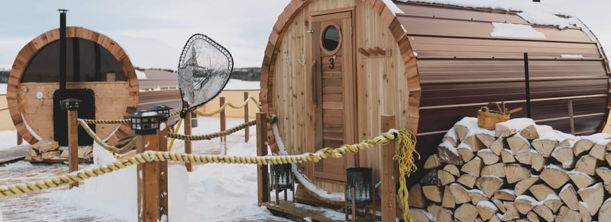 Yellowknife : séance de sauna arctique et de plongée froide
