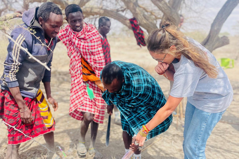 Esperienza culturale Maasai Boma (tour del villaggio maasai)Esperienza culturale Maasai Boma (con pranzo e bevande)