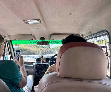 Excursão de Jeep Safari pela Vida Selvagem em Bannerghatta com Transfer Pvt