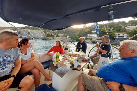 Day charter Benalmadena: views of the city in a sailboat.