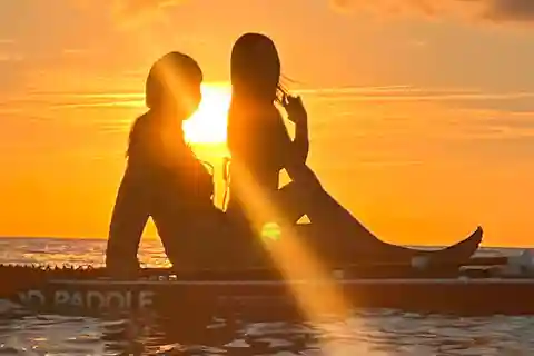 Barcelona: Sunrise Paddle board Tour w/Photos4K & Breakfast