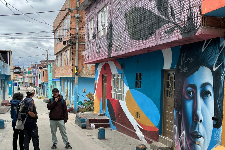 玻利瓦尔城区缆车、游览和涂鸦工作坊玻利瓦尔城区缆车、游览和涂鸦工坊