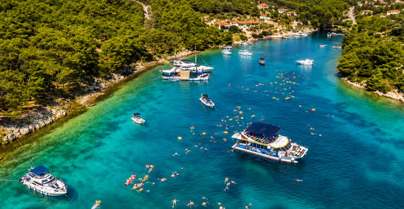 Split: Blaue Lagune, 3 Inseln, All-Inclusive-Bootsfahrt mit Mittagessen