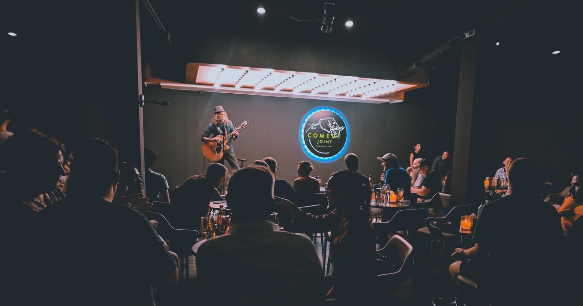 Live Stand-Up Comedy Showcase | GetYourGuide