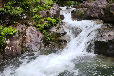 Guangzhou: Ziyun Valley Trekking Day Trip with Ferry Ride