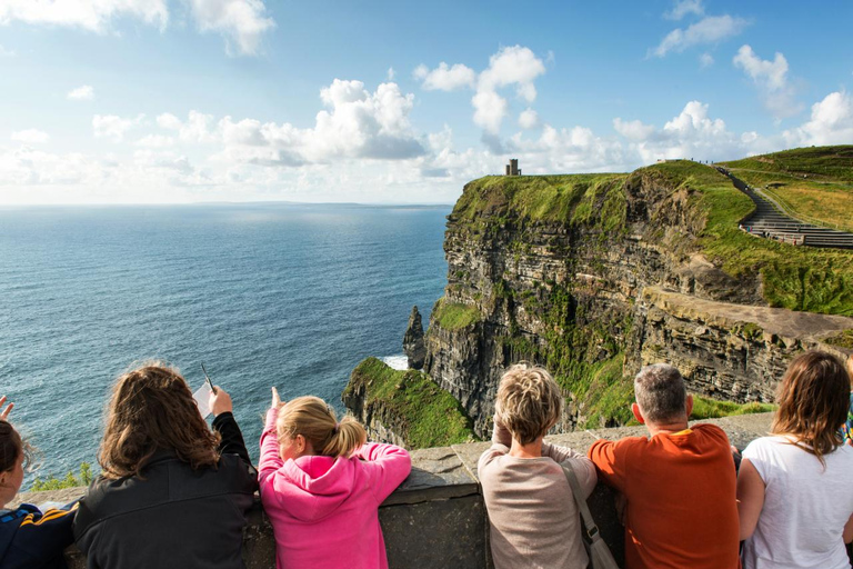 Au départ de Dublin : Falaises de Moher, croisière en bateau et grotte d'Aillwee