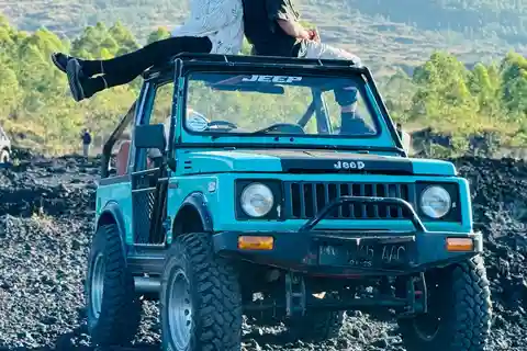Mount batur jeep sunrise and hot spring
