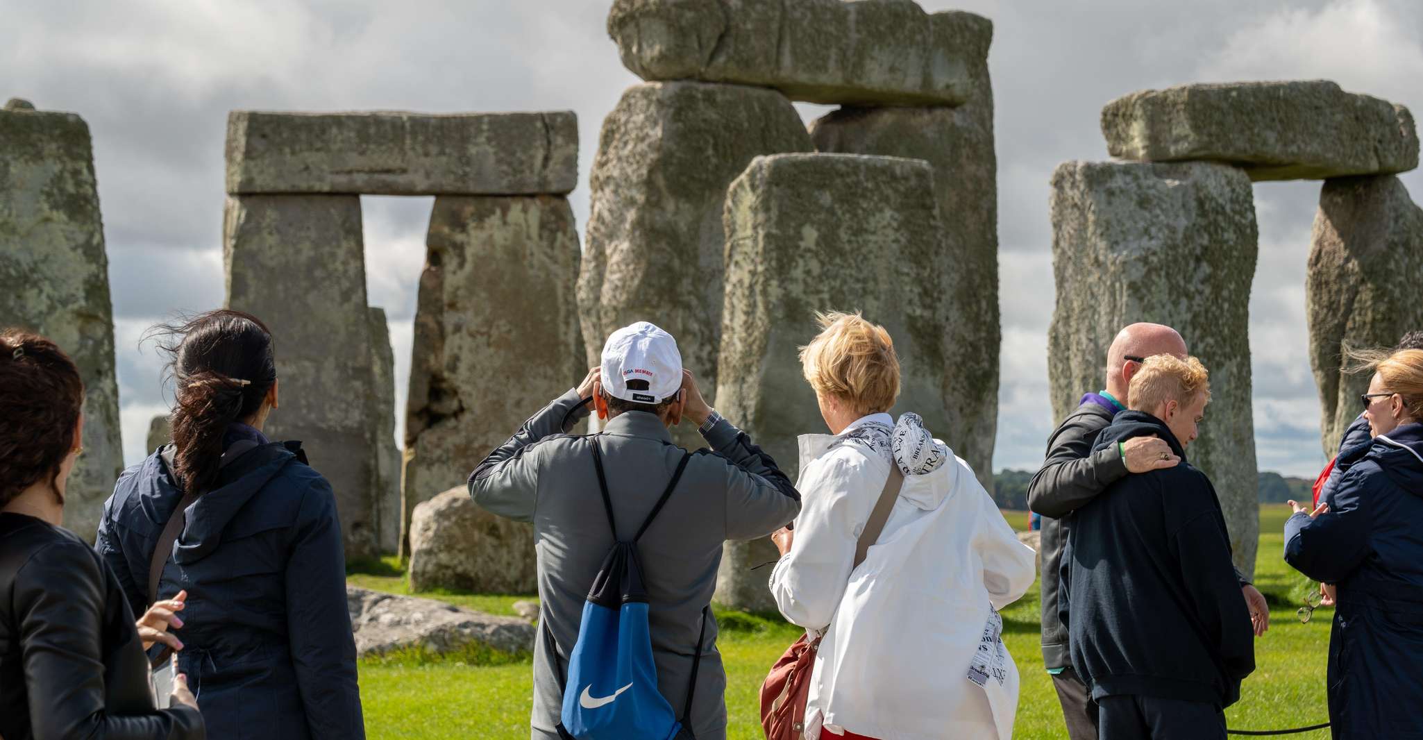 Cruise Transfer, Southampton to London via Stonehenge - Hizvo