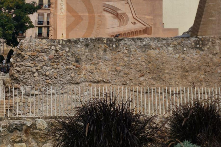 Barcelona: Private Day Trip | Roman Tarragona & Sitges Charm Private Day Trip in Portuguese