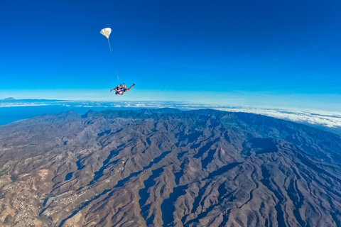 Gran Canaria : Fallschirmspringen über den Dünen von Maspalomas