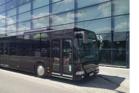 Gdansk: Private 1-Hour Party Bus with DJ & Bartender