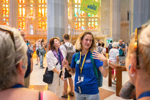 Barcelona: Sagrada Familia Tour met optie voor toegang tot de torenRondleiding zonder toegang tot de toren