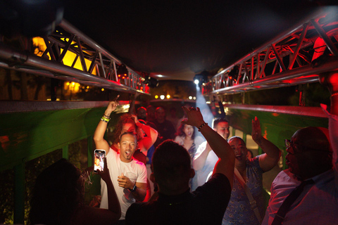 Visite en bus de la vie nocturne d'Aruba à bord d'un carnaval