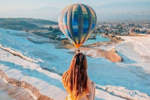 Kuşadası: Pamukkale and Hierapolis Sunset Tour with Dinner