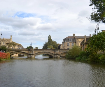 Stamford: Guided Walking Tour of Stamford