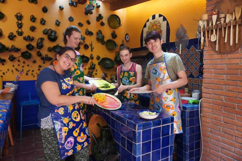 Oaxaca: lezione di cucina tradizionale di Oaxaca con visita al mercato