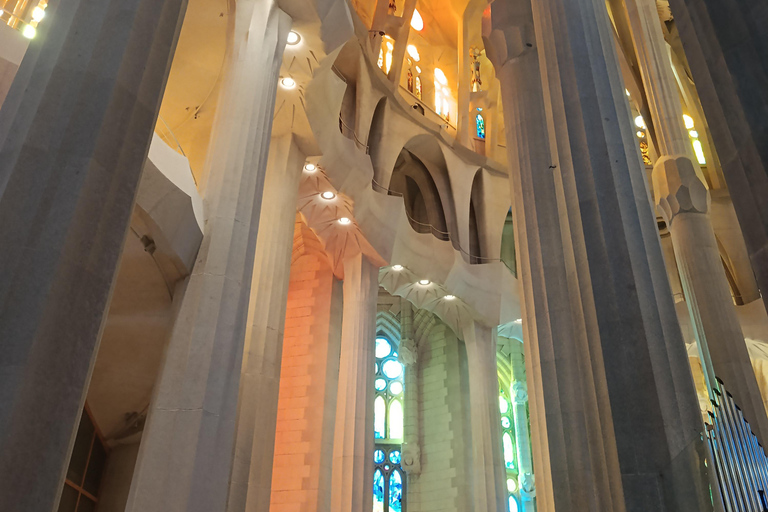 Sagrada Familia Small-Group Tour with Entry Ticket