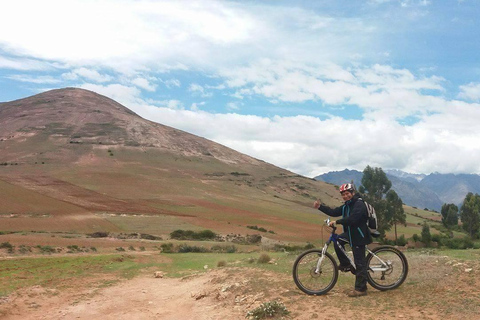 Cusco: Dia inteiro de bicicleta em Maras Moray